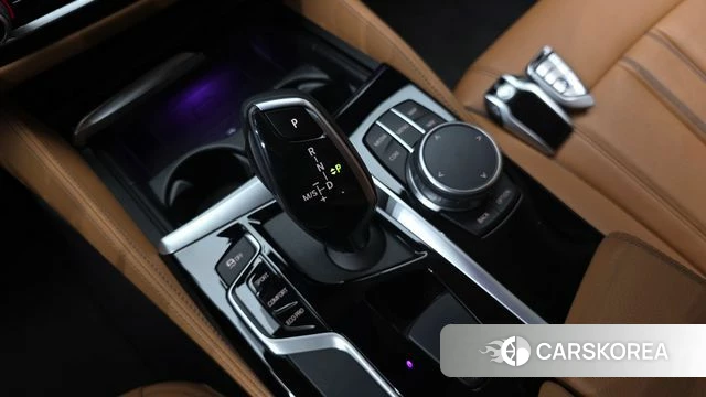 BMW 5 Series (G30) id 3879396 из Кореи 19