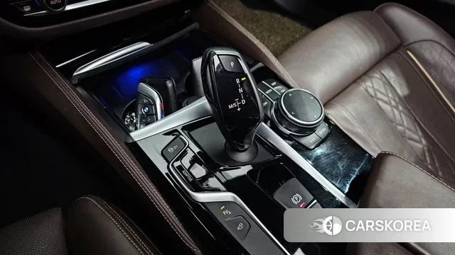 BMW 5 Series (G30) id 3641509 из Кореи 19