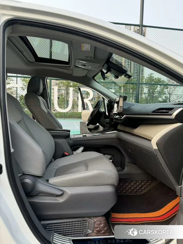 Toyota Saina id 4182698 из Китая 10