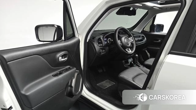 Jeep Renegade id 4665397 из Кореи 32