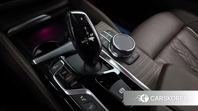 BMW 5 Series (G30) id 3747865 из Кореи 19