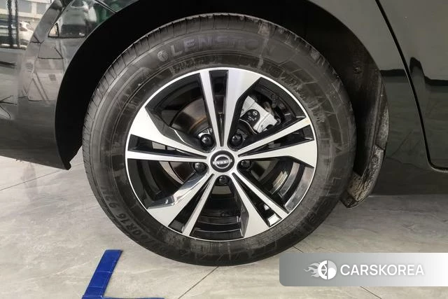 Nissan Xuan Yi id 4208625 из Китая 15