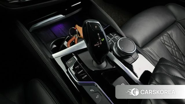 BMW 5 Series (G30) id 3899408 из Кореи 17