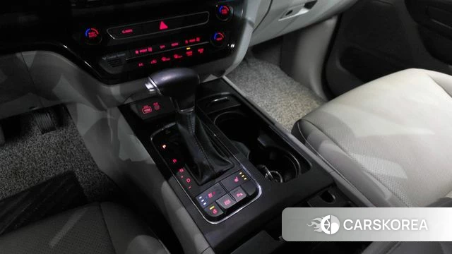 Kia All New Carnival id 4318352 из Кореи 19
