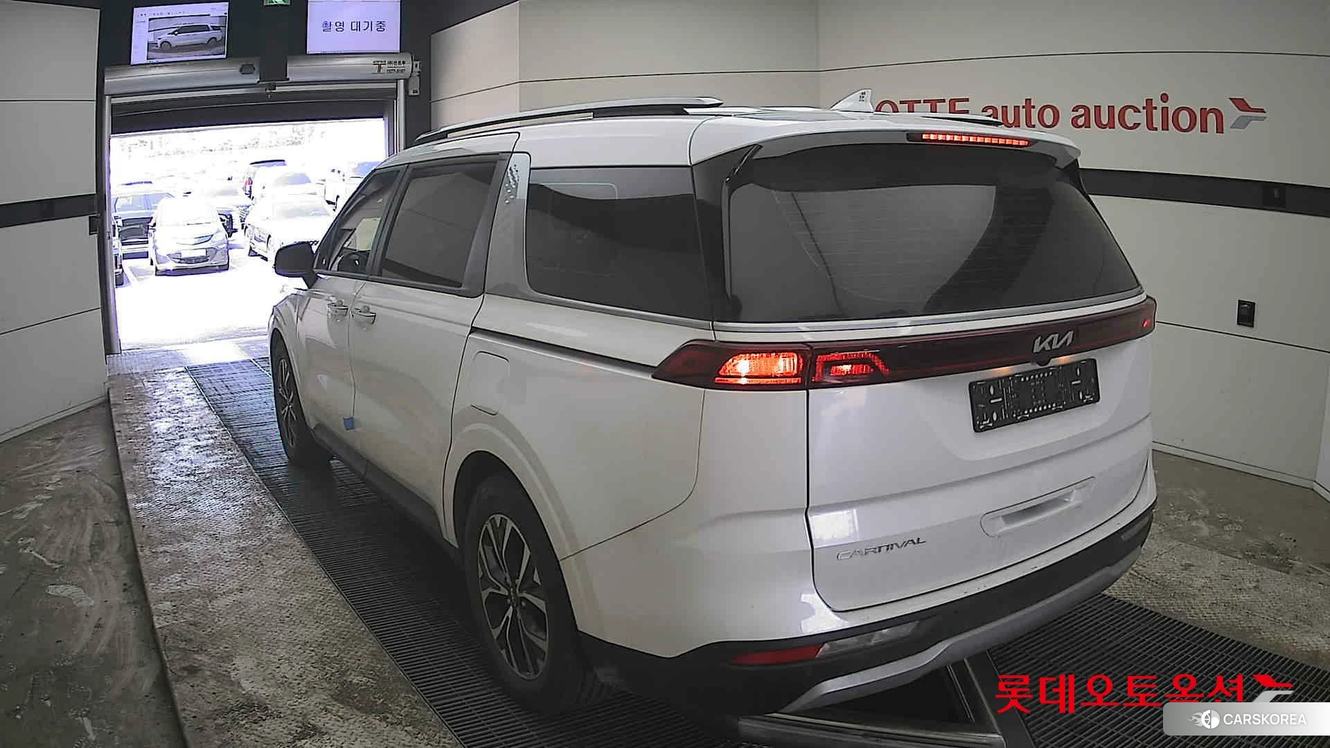 Kia Carnival id 3882091 из Кореи 35