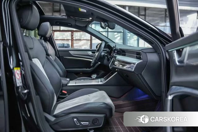 Audi A6L id 3993391 из Китая 11