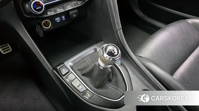 Hyundai Veloster (JS) id 3302822 из Кореи 19