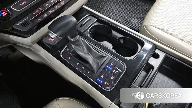 Kia All New Carnival id 3703957 из Кореи 19