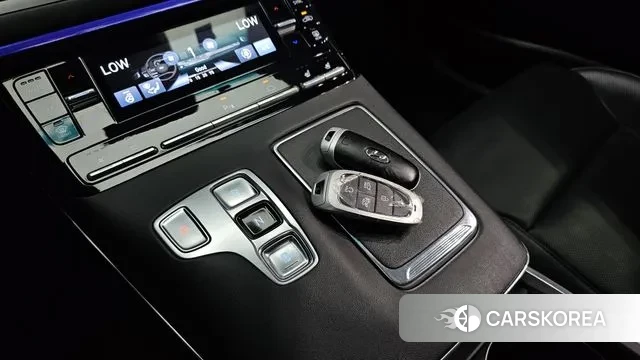 Hyundai The New Grandeur IG id 3003334 из Кореи 19