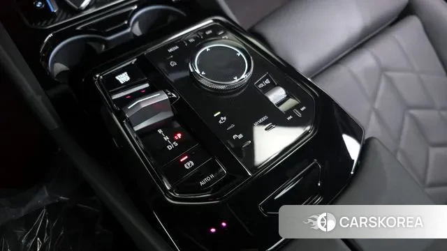 BMW 5 Series (G60) id 3442162 из Кореи 19