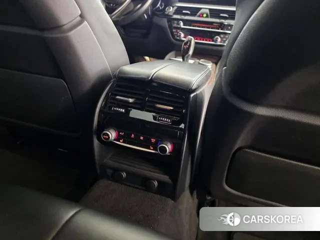 BMW 5 Series (G30) id 2977281 из Кореи 11