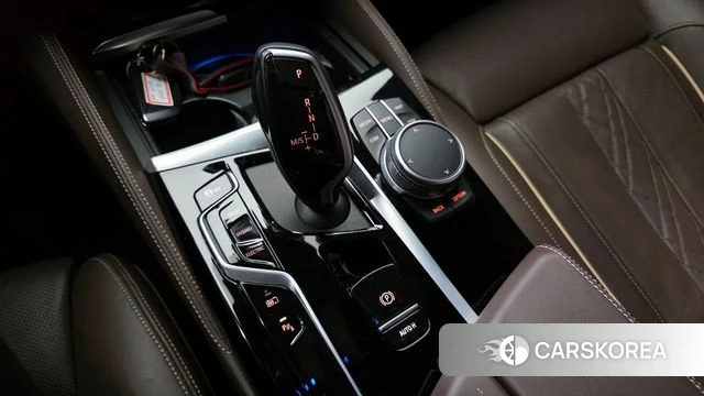 BMW 5 Series (G30) id 3910455 из Кореи 19