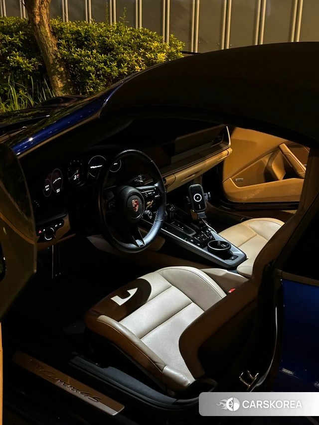 Porsche 911(992) id 4619973 из Кореи 9