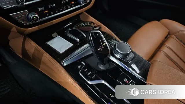 BMW 5 Series (G30) id 3598229 из Кореи 19