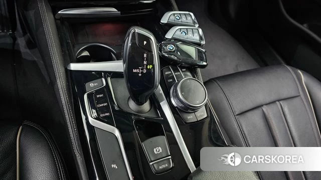 BMW 5 Series (G30) id 3917191 из Кореи 19