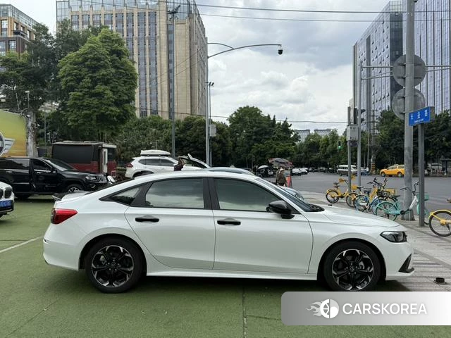 Honda Civic id 4262132 из Китая 13