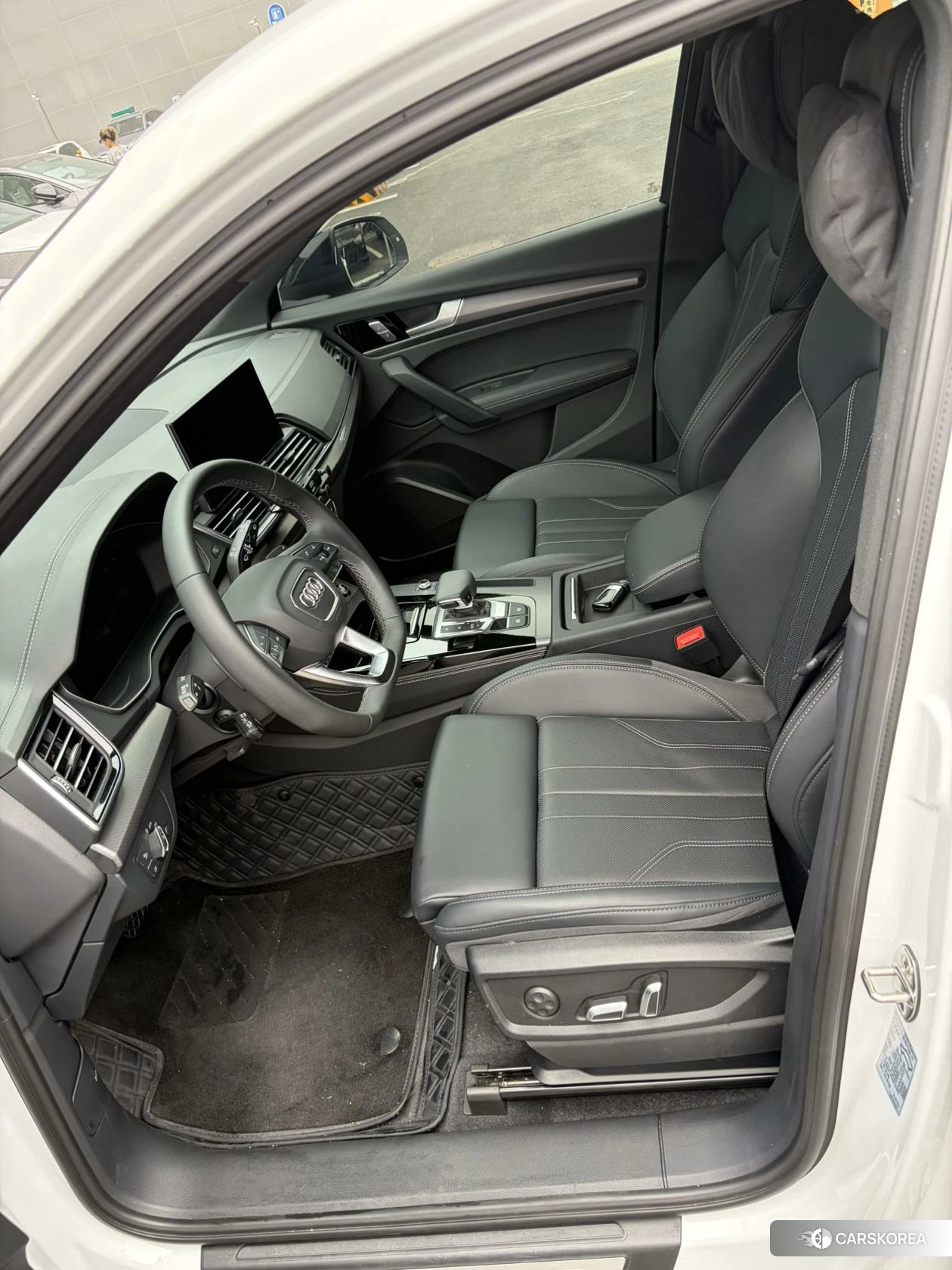 Audi Q5L id 4512723 из Китая 9
