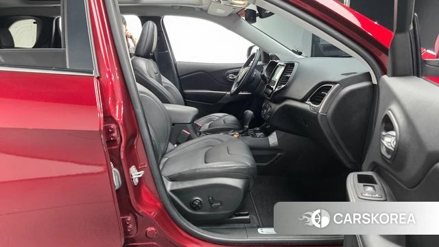 Jeep Cherokee (KL) id 3813666 из Кореи 19