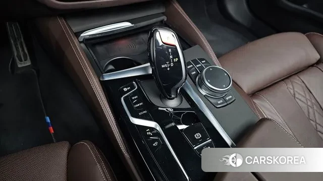 BMW 5 Series (G30) id 3508826 из Кореи 19