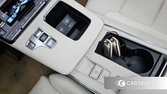 Hyundai The New Grandeur IG id 4350855 из Кореи 34