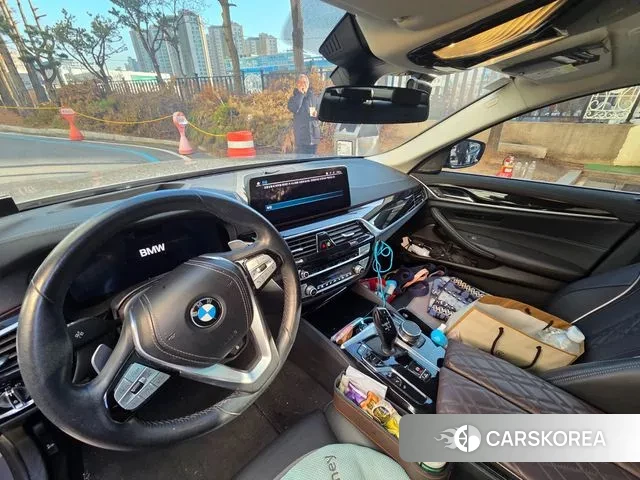 BMW 5 Series (G30) id 3504167 из Кореи 17