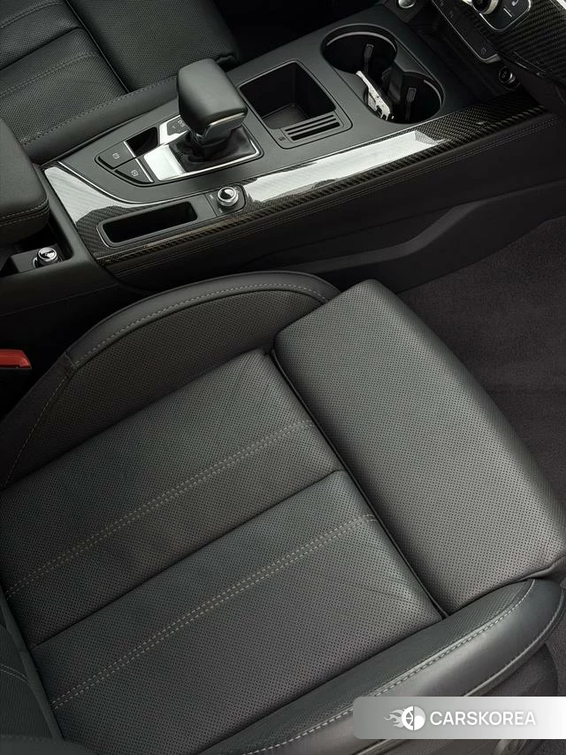 Audi A4L id 4300819 из Китая 15