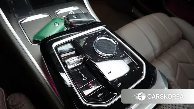 BMW 7 Series (G70) id 3058143 из Кореи 19