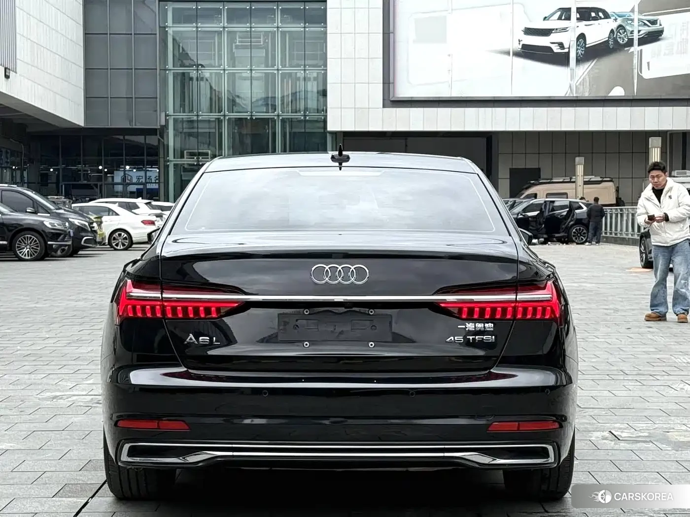Audi A6L id 4600975 из Китая 9