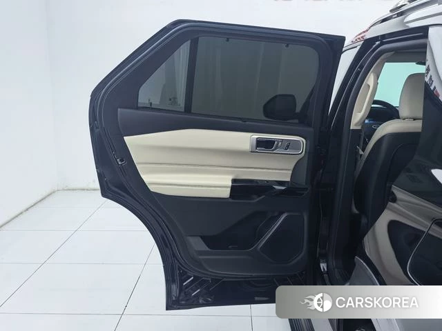 Ford Explorer id 4374539 из Китая 35