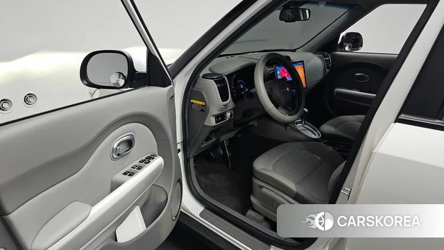 Kia Soul EV id 3894106 из Кореи 19