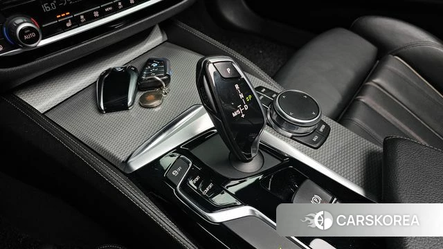 BMW 5 Series (G30) id 3814559 из Кореи 19