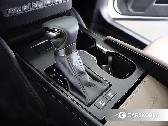 Lexus ES300h 7th generation id 3383000 из Кореи 19