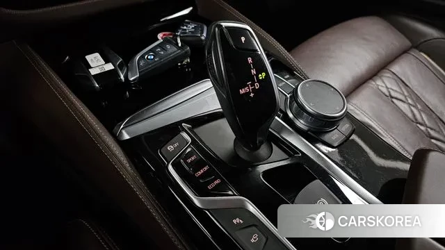 BMW 5 Series (G30) id 3380734 из Кореи 19