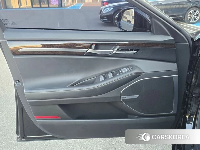 Genesis G90 id 3890281 из Кореи 19