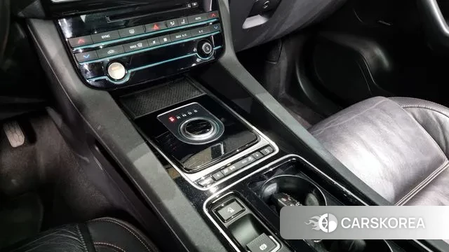 Jaguar F-PACE id 3505559 из Кореи 19