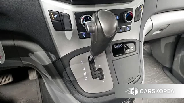 Hyundai The New Grand Starex id 3385890 из Кореи 19