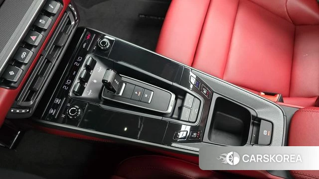 Porsche 911(992) id 4308103 из Кореи 34