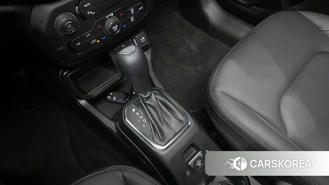 Jeep Renegade id 3953089 из Кореи 19