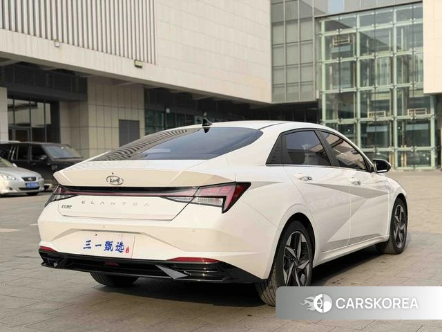 Hyundai Elantra id 4291393 из Китая 17