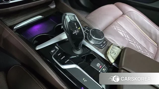 BMW 5 Series (G30) id 3505512 из Кореи 19