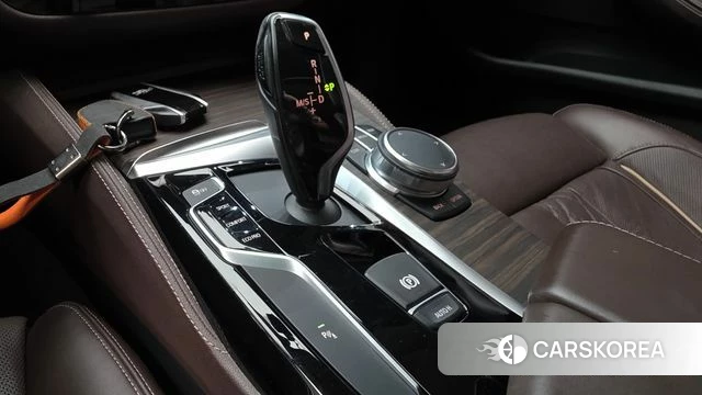 BMW 5 Series (G30) id 4652347 из Кореи 30