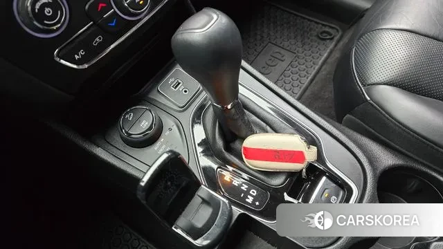 Jeep Cherokee (KL) id 2403528 из Кореи 19