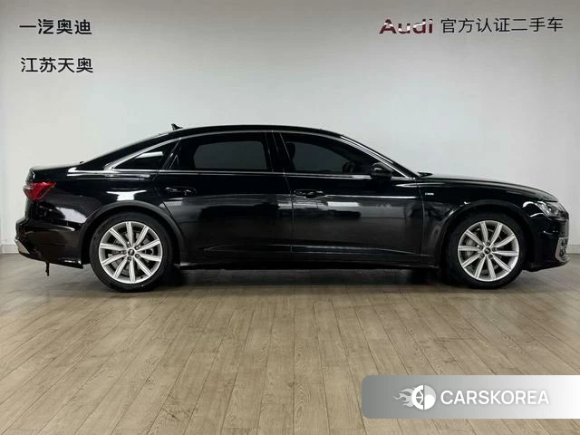 Audi A6L id 4290296 из Китая 10
