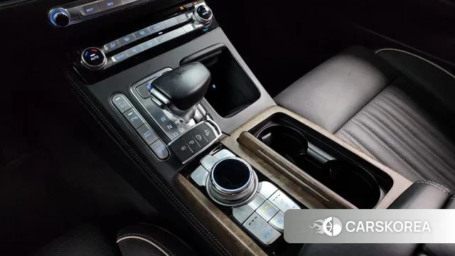 Genesis G90 id 2855356 из Кореи 19