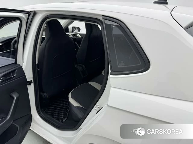 Volkswagen Polo id 4276363 из Китая 27
