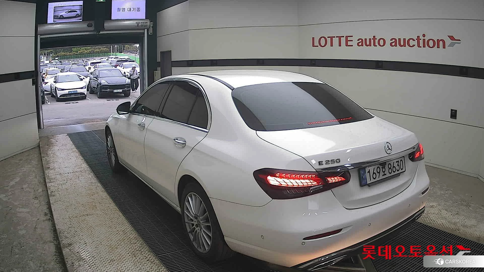 Mercedes-Benz Mercedes-Benz E250 id 4289671 из Кореи 36