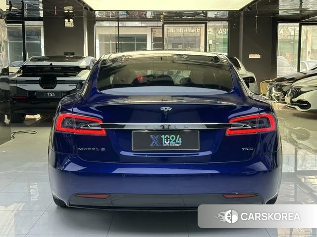 Tesla Model S id 4228450 из Китая 13