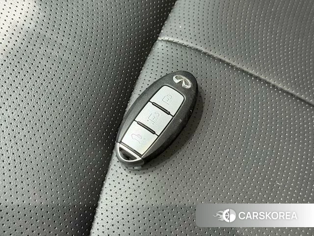 Infiniti Q50L id 4254436 из Китая 31
