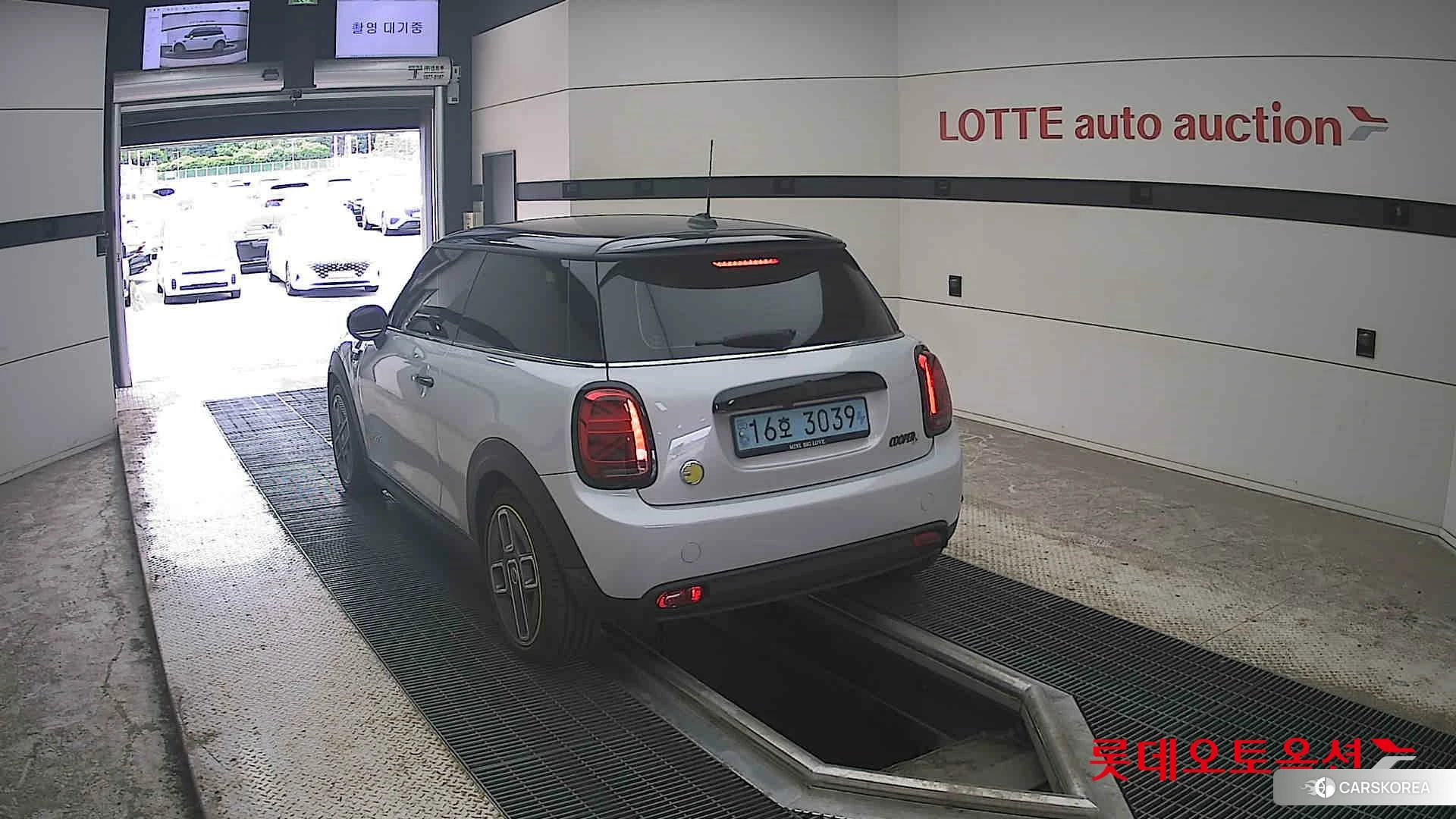BMW MINI Cooper SE id 4498333 из Кореи 35
