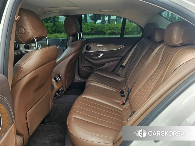 Mercedes-Benz E-Class W213 id 4403112 из Кореи 19